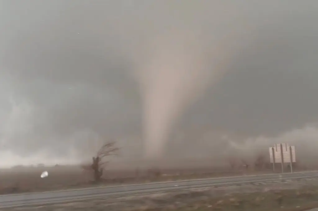 Kankakee Tornado Causes Major Damage in Illinois